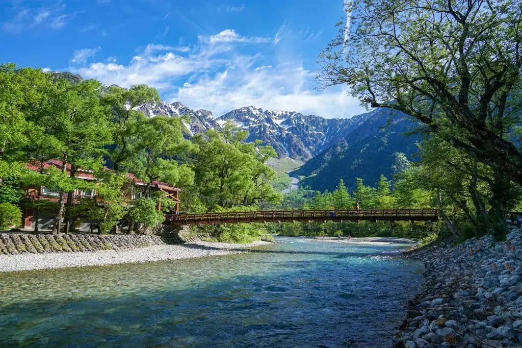 【日本北陸絕景】國泰航空・白川鄉合掌村・神の故鄉上高地・兼六園・雙宿場巡禮｜無購物、無自理餐
